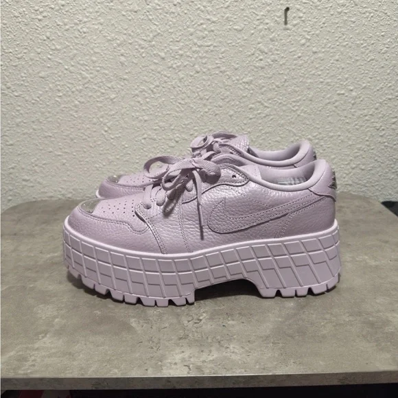 Size 9.5 Womens Nike Air Jordan 1 Low Brooklyn Low Doll HF3184-500 Shoes (NEW) - Picture 2 of 8